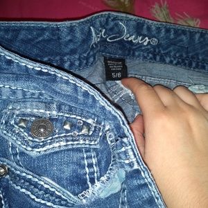 Ariya jeans